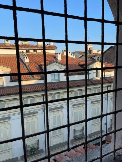 Piccola Mansardina Nel Cuore Di Torino Esterno foto